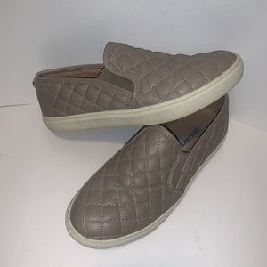 Steve Madden Slip-Ons